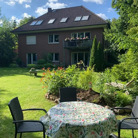 Sonniges Garten-apartment In Ruhiger Parklage Lejlighed Bad Segeberg