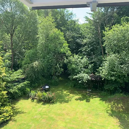 Daire Sonniges Garten-apartment In Ruhiger Parklage