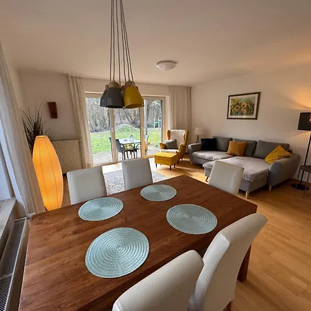 Sonniges Garten-apartment In Ruhiger Parklage Bad Segeberg