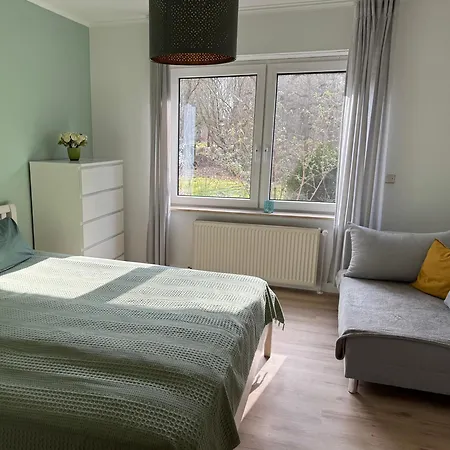 Sonniges Garten-apartment In Ruhiger Parklage Bad Segeberg