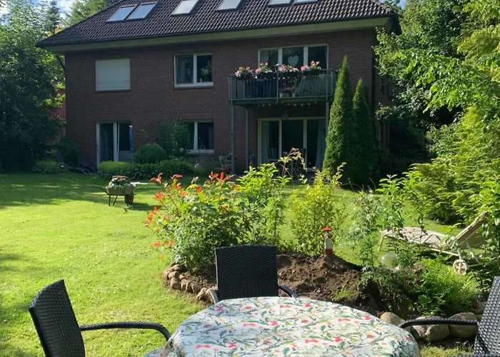 Sonniges Garten-apartment In Ruhiger Parklage Apartment Bad Segeberg