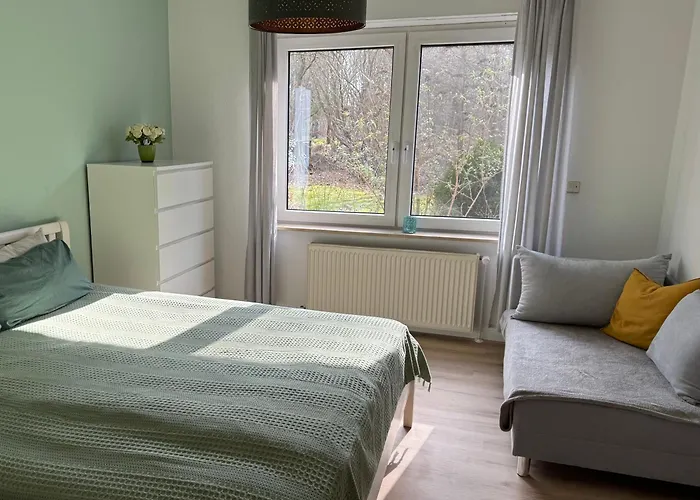 Sonniges Garten-apartment In Ruhiger Parklage Bad Segeberg