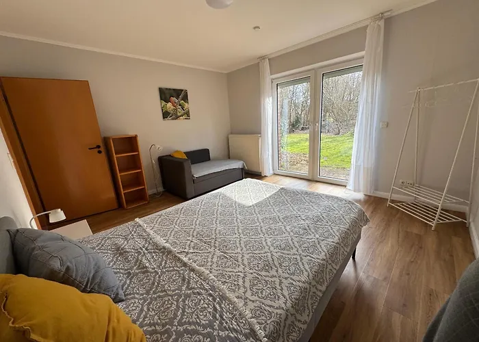 Apartment Sonniges Garten-apartment In Ruhiger Parklage Bad Segeberg